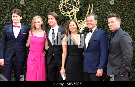 45. jährlichen Daytime Emmy Awards 2018 Ankünfte an das Pasadena Civic Center in Pasadena, Kalifornien. Mit: Chloe Lanier, Michael Easton, Tamara Braun, Wally Kurth, Steve Burton Wo: Los Angeles, Kalifornien, Vereinigte Staaten, wenn: 29 Apr 2018 Credit: Adriana Barraza/WENN.com M. Stockfoto