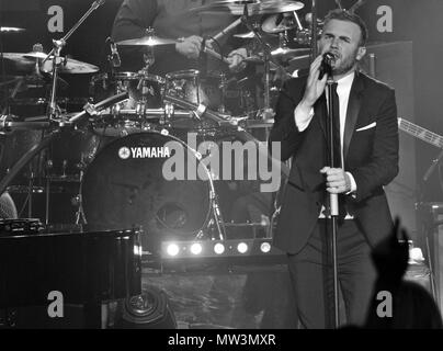 Liverpool, Großbritannien, nehmen Sie, dass Star Gary Barlow führt Solo an der Liverpool Philharmonic Hall heraus Masse zu verkaufen, Kredit Ian Fairbrother/Alamy Stockfotos Stockfoto