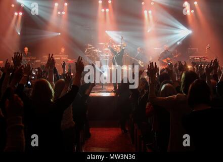 Liverpool, Großbritannien, nehmen Sie, dass Star Gary Barlow führt Solo an der Liverpool Philharmonic Hall heraus Masse zu verkaufen, Kredit Ian Fairbrother/Alamy Stockfotos Stockfoto