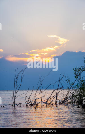 Sevan See, das Meer von Armenien, im Sonnenuntergang Stockfoto