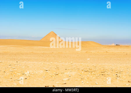 Anzeigen an der Roten Pyramide des Snofru in Dahschur, Ägypten Stockfoto