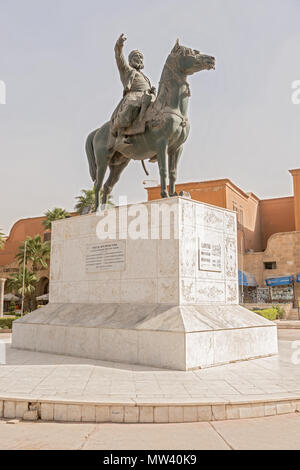 Statue von Ibrahim Pascha Al Wali, 1789 bis 1848 Statthalter von Syrien und Palästina, Vizekönig von Ägypten. Denkmal befindet sich in der Zitadelle von Saladin in Kairo, Ägypten. Stockfoto