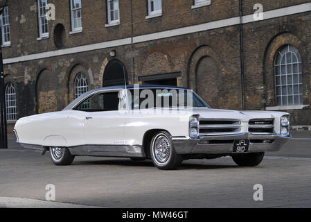 1966 Pontiac Bonneville Coupe Classic American Auto, einem riesigen 2-türigen Coupé Stockfoto