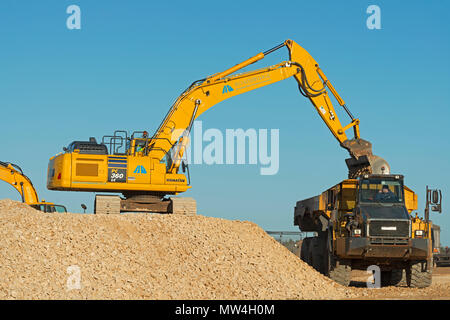 Komatsu PC360 LC Bagger Stockfoto