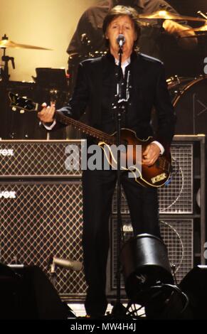 Manchester, UK, Sir Paul McCartney führt mit seinem bnd zu einem Ausverkauf Manchester Arena Masse, Kredit Ian Fairbrother/Alamay Stockfotos Stockfoto