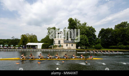 In Henley, Großbritannien. Freitag, 30/06/2006 Henley Royal Regatta, Aussicht, Ladies' Herausforderung Platte, Princeton University USA, vs Worcester Ruderverein, p Stockfoto