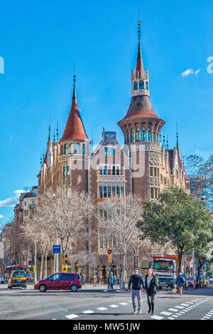 Barcelona Stadt, der Diagonal Avenue, Les Punxes Haus, Spanien Stockfoto