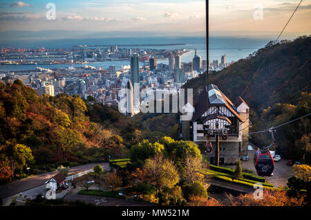 Japan, um die Stadt Kobe aus Nunobiki Herb Garden Stockfoto