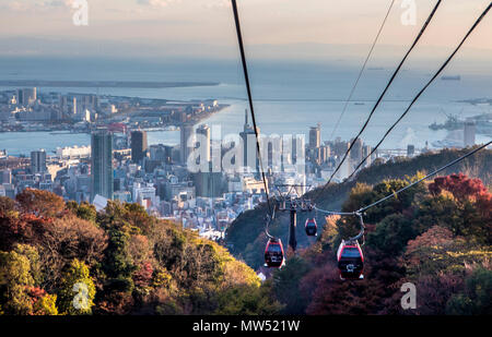 Japan, um die Stadt Kobe aus Nunobiki Herb Garden Stockfoto