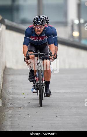 Graham Briggs von JLT Condor racing in der Elite der Männer 2018 OVO Energy Tour Serie Radrennen im Wembley, London, UK. Runde 7 Bike Race. Stockfoto