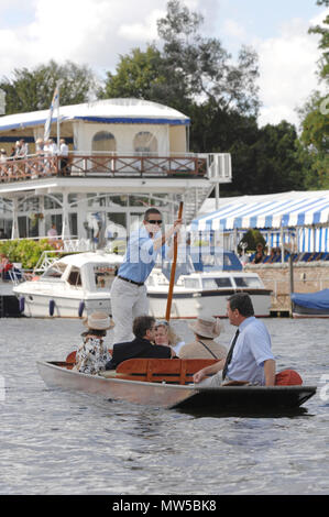 In Henley, GROSSBRITANNIEN, Samstag, 07.07.2007. Henley Royal Regatta, Henley Regatta, Vergnügen, Stochern, Henley Royal Regatta, Henley, Ri Stockfoto