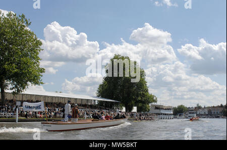 In Henley, GROSSBRITANNIEN, Samstag, 07.07.2007. Henley Royal Regatta, Henley Regatta Kurs, Tempel Challenge Cup, Halbfinale, Cornell University Buck's Stockfoto