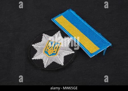 Kiew, Ukraine - 22. NOVEMBER 2016: Patch und Abzeichen der nationalen Polizei der Ukraine. Nationale Polizei der Ukraine uniform. Stockfoto