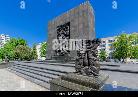 Warschau, Polen. Das Denkmal für die Ghetto Helden, entworfen von Natan Rapaport. Stockfoto