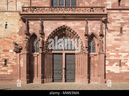 Basel, Münster (Basler Münster), Westportal Stockfoto