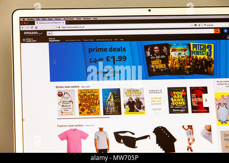 Amazon, Amazon, Amazon homepage, Amazon, Amazon Web Seite, Webseite, Website, Internetseite, Homepage, Web, Seite, Seiten, Online shopping Stockfoto