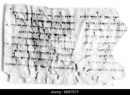 . Polski: Rękopis z Qumran Q 4 246 Deutsch: 4 Q 246, einer der Schriftrollen vom Toten Meer bei Qumran gefunden. 5. Mai 2012. Unbekannt 17 4 q 246 - Manuskript Stockfoto