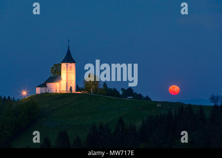 Jamnik ist eine Siedlung an den östlichen Hängen des Jelovica Plateau in der Gemeinde Kranj in der Region Slowenien. Die lokale Stockfoto