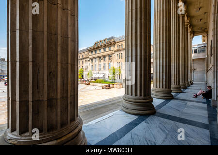 Blick auf den Platz der Stadt von Caird Hall, Dundee, Schottland, Großbritannien Stockfoto