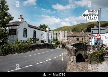 Stadtzentrum von Kettlewell in den Yorkshire Dales National Park, England. Stockfoto