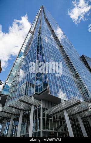 Der Shard Wolkenkratzer in London Bridge Street, London, UK am 11. August 2013 Stockfoto