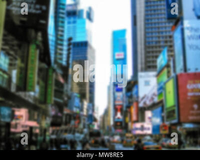 Defokussiertem Hintergrund mit Times Square in Manhattan, New York, United States. Absichtlich verschwommene Postproduktion für bokeh Wirkung. Stockfoto