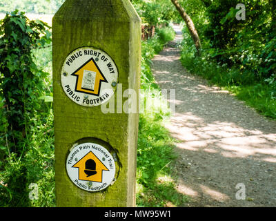 Thames Path anmelden, Thames Path, Themse, NR Maidenhead, Berkshire, England, UK, GB. Stockfoto