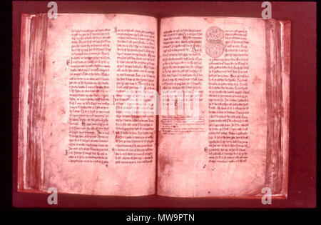 . Englisch: der grauen Gans Gesetze, Grágás, war der erste lawbook Für alle von Island. Es war im Einsatz während des Free State, von ungefähr 930 bis 1262-64. Dies ist der Codex Regius Version. Svenska: Grågåsen, Grágás, var den första gällde lagbok som för Hela Insel. Den var i Bruk unter fristatens tid, d.v.s. från omkring 930 bis 1262-64. Detta ist Codex Regius-Versionen. Zwischen 1258-62.. Unbekannt 136 Codex Regius der Gragas Stockfoto