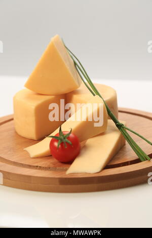 Verschiedene Arten von Käse, Scheiben Stockfoto