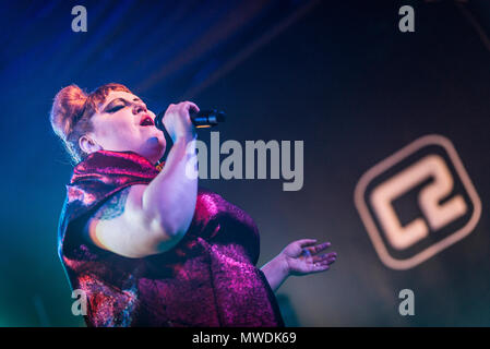 Brighton, East Sussex. 31. Mai 2018. Amerikanische Sängerin Beth Ditto, Frontmann der Band Gossip, führt Ihr Sell-out Show am Concorde 2 bekannt. Credit: Francesca Moore/Alamy leben Nachrichten Stockfoto