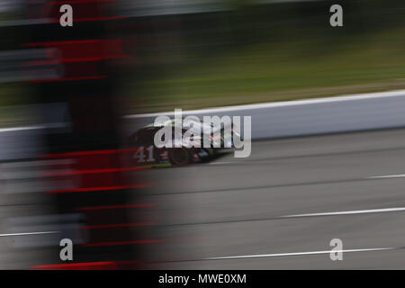 Lange Teich, Pennsylvania, USA. 1. Juni 2018. Kurt Busch (41) nimmt zu dem Titel für die Pocono 400 bei Pocono Raceway in langen Teich, Pennsylvania zu üben. Credit: Justin R. Noe Asp Inc/ASP/ZUMA Draht/Alamy leben Nachrichten Stockfoto