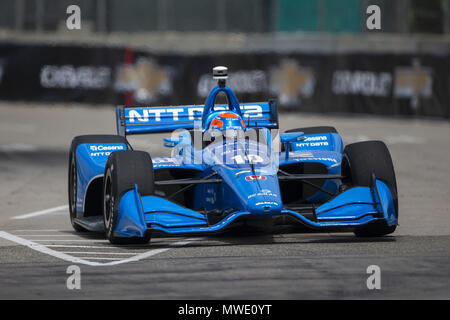 Detroit, Michigan, USA. 1. Juni 2018. Ed Jones (10) nimmt zu dem Titel für ein Training für die Detroit Grand Prix in Belle Isle Street Kurs in Detroit, Michigan. Credit: Stephen A. Arce/ASP/ZUMA Draht/Alamy leben Nachrichten Stockfoto