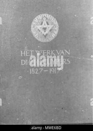 . Nederlands: Omslag Het Werk van Dr. P.J.H. Cuypers. 1827-1917, Amsterdam: Van Holkema en Warendorf, 1917. 1917. Papier, Leinen, inkt. 49 × 37,5 cm. Roermond, Cuypershuis (0456). 1917. Pierre Cuypers (1827-1921) Alternative Namen Pierre Joseph Hubert Cuypers, Petrus Josephus Hubertus Cuypers, Pierre Joseph Hubert Cuijpers Beschreibung des niederländischen Architekten, Bildhauer, Zeichner und Designer Geburtsdatum / Tod 16. Mai 1827 vom 3. März 1921 Ort der Geburt / Todes Roermond Roermond Arbeiten Zeitraum zwischen ca. 1851 und ca. 1921 Standort Antwerpen, Roermond (1851-1877), Amsterdam (1877-1892) Stockfoto