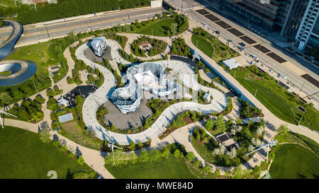 Kletterwand, Maggie Daley Park, Chicago, IL, USA Stockfoto