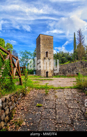 Die alte Festung Turm in Montecatini Alto. Stockfoto