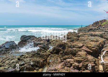 Itacaré, Brasilien - 7. Dezember 2016: Fischer an itacarezinho Strand von Bahia in Brasilien Stockfoto