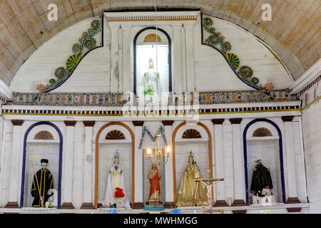 Lemuy Insel Chiloé, Chile: Altar detail, Natividad de Marîa Kirche, ein UNESCO-Weltkulturerbe im Ichuac auf Lemuy Insel Chiloé Stockfoto