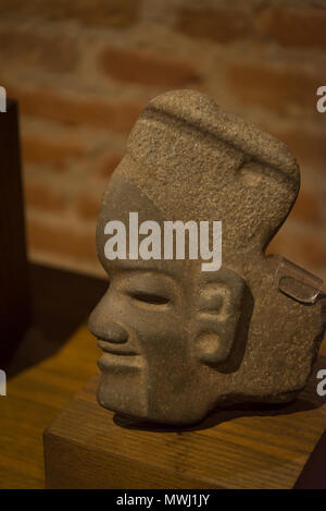 Museum der Kulturen von Oaxaca, dem ehemaligen Kloster Santo Domingo de Guzman, Ax in der Form des menschlichen Kopfes assoziieren mit dem Ballspiel, verarbeitet AD, Oaxaca, Stockfoto