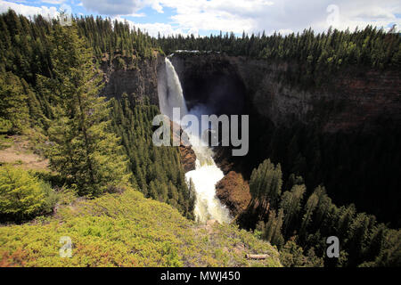 Helmcken Falls, Wells Gray Provincial Park, British Columbia, Kanada. Der Park ist bekannt für die spektakulären Wasserfälle und malerische Geographie Stockfoto