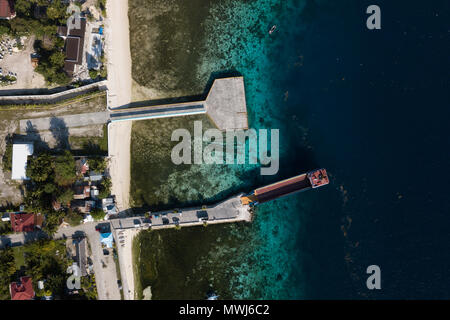 Docking Schiff auf der Insel Cebu auf den Philippinen. Stockfoto