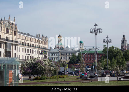 Moskau, Russland, Mai, 08, 2018. Den Theaterplatz auf dem Hintergrund der hotel 'Metropol' im Zentrum von Moskau Stockfoto