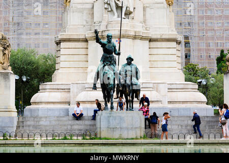 Denkmal für den Autor von Don Quijote, Miguel de Cervantes, Plaza de Espana, Madrid, Spanien. Mai 2018 Stockfoto