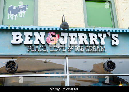 Ben und Jerrys Ice Cream Parlor, Newquay, Großbritannien Stockfoto