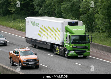 Der Supermarkt Waitrose Supermarkt Lieferwagen Stockfoto