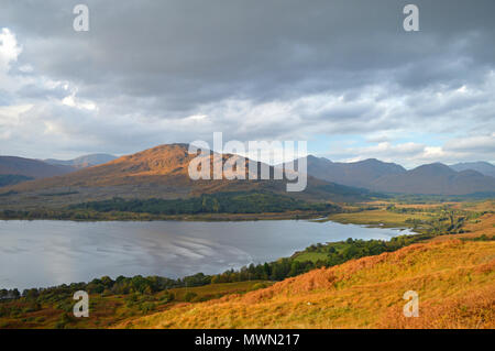 Loch Eil in der Nähe von Fort William Morgen Sonnenaufgang Stockfoto