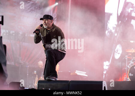 Turin, Italien. 01 Juni, 2018. Auf der Bühne Vasco hat seine übliche Blick eines Gap und eine Jacke aus ausgestellt. Credit: Luca Marenda/Pacific Press/Alamy leben Nachrichten Stockfoto