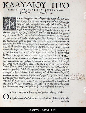 . Englisch: Erste Ausgabe in der Griechischen Tetrabiblos des Ptolemäus, in Nürnberg im Jahr 1535 veröffentlicht. Griechische text der öffnung Kapitel angezeigt. 28. August 2011. Claudius Ptolemäus; Joachim Camerarius 505 Ptolemäus tetrabiblos 1. Stockfoto