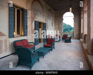Torreglia, Italien, 26. Mai 2018: Die wundervolle Terrasse der Villa dei Vescovi, einem Venezianischen Renaissance Villa. Derzeit ist es ein Museum geöffnet Stockfoto