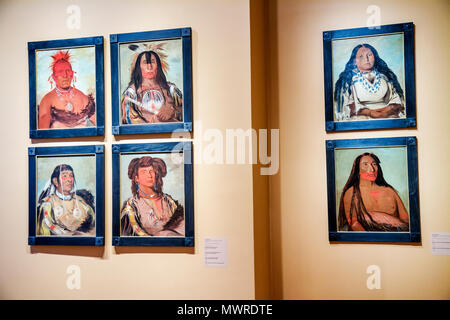 Washington DC Washingto, D.C., Smithsonian American Art Museum, Indianer der Ureinwohner, Häupter, George Catlin, Künstler, Malerei, Besucher reisen tou Stockfoto