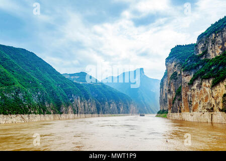 Majestätische Qutang Schlucht und Yangtze Fluss - Baidicheng, Chongqing, China Stockfoto